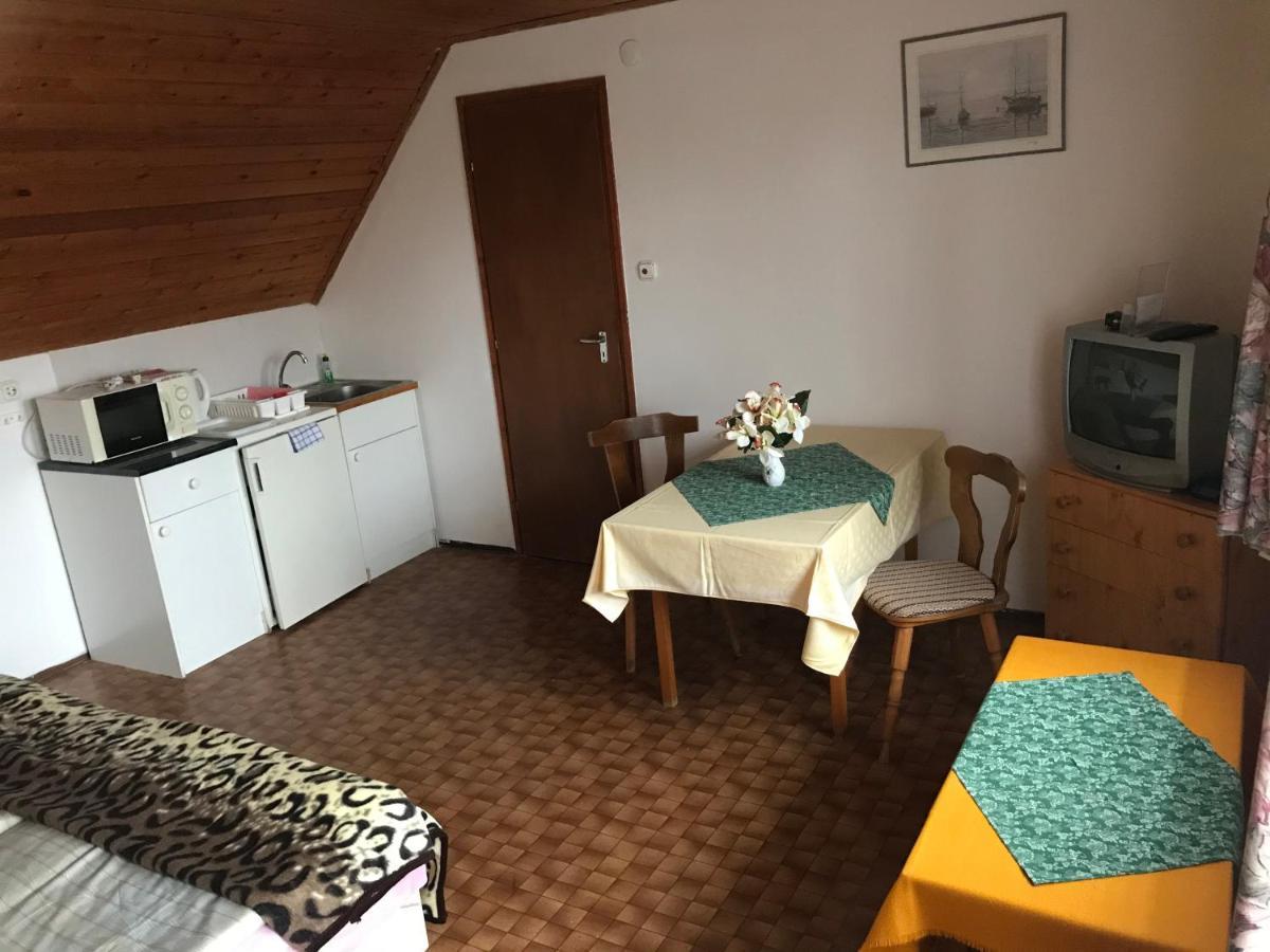 Apartman Berki Margit Hévíz Buitenkant foto